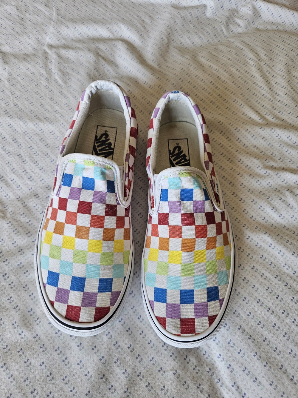 Vans Rainbow Checkerboard Classic Slip-On Sneakers M7 W8.5